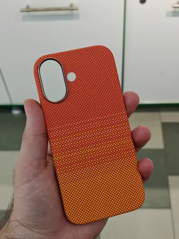 Чехлы для iPhone